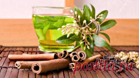 КОРИЦА - БОГИНЯ ВОСТОЧНЫХ СПЕЦИЙ.
Вот уже как несколько столетий корица является одной из самых популярных специй на всех пяти континентах земного шара. Эта пряность изготавливается из высушенной внутренней коры одноименного дерева (Cinnamomum verum), в избытке произрастающего во влажных тропиках Индии, Шри-Ланки и некоторых других стран Центральной и Юго-восточной Азии.
Благодаря своим уникальным лечебным и вкусовым качествам, корица высоко ценится в азиатской традиционной медицине и кулина