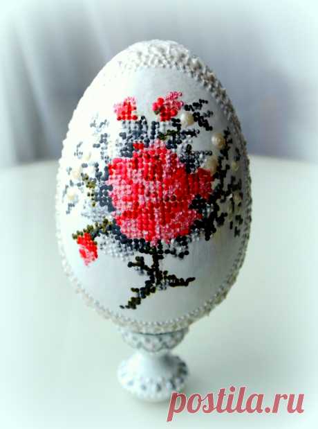 Пасхальное яйцо. Имитация вышивки
(в частной коллекции)