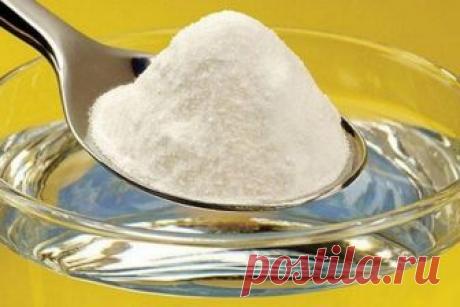 Сода на кухне | Женские секреты 1. Фрукты и ягоды при варке варенья станут менее кислыми, если на 1 кг добавить щепотку соды. Это позволит еще и сэкономить сахар.