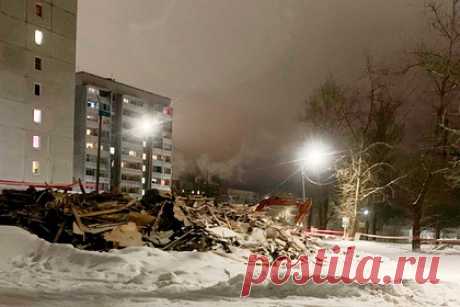 В российском городе по ошибке снесли многоквартирный дом. В городе Кондопоге на юге Республики Карелии работники по ошибке уничтожили не тот многоквартирный дом. Здание оказалось аварийным, но сносу пока не подлежало. В доме не было жильцов, отключены все коммуникации, однако демонтажные работы были запланированы на другой срок.