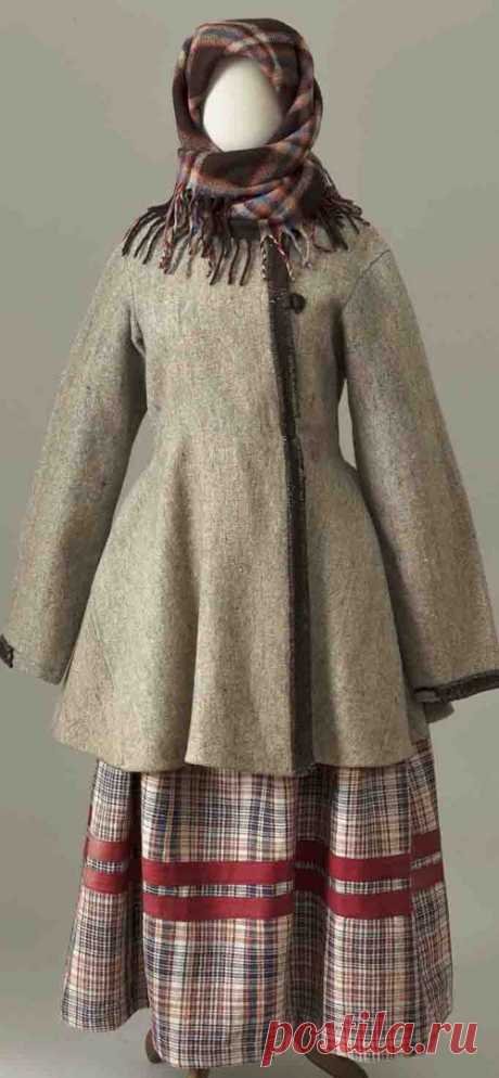 Женский повседневный костюм. Каргопольский уезд. Кафтан из сукна.Сарафан.Шаль.