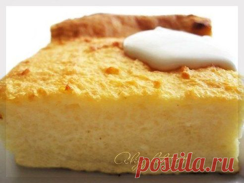 Понадобится:
-500 гр. творога  
-100 гр. сахара
-100 гр. манки
-50 гр. молока
-50 гр. сливочного масла  мягким.
-2 яйца.
-Пакетик ванилина
Приготовление:
Творог, сахар, яйца, размягченное  масло, молоко,ванилин выложить в чашку, хорошо взбить  и потихоньку всыпаем манную крупу.
Готовую массу выложить в форму для запекания.
Оставить на 40 минут для набухания манки.
Выпекать 180-200 градусов, примерно 30-40 минут, до золотистого цвета.

•••

•••продолжение