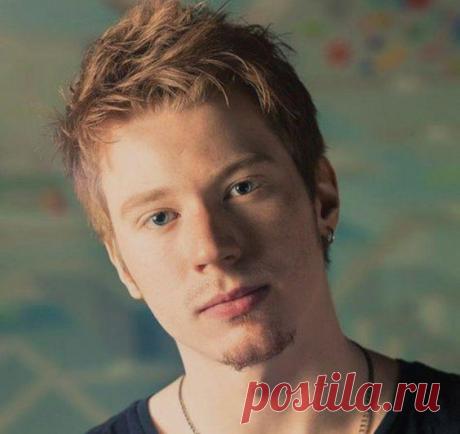 Внук Аллы Пугачевой -  молодой и талантливый музыкант Никита Пресняков отмечает 27-летие