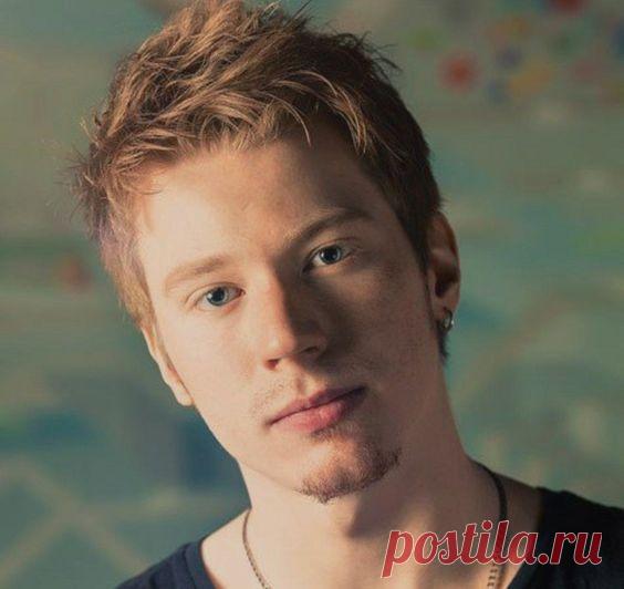 Внук Аллы Пугачевой -  молодой и талантливый музыкант Никита Пресняков отмечает 27-летие