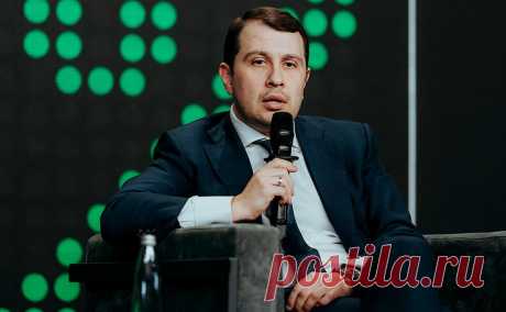 Власти вернутся к закону о «потерянных» акционерах в этом году. Законопроект, разрешающий не направлять дивиденды «потерянным» акционерам, должен быть принят в текущую парламентскую сессию, ожидают в Минэкономики. Оценка числа таких акционеров — 6 млн. Документ находится в Думе почти два года