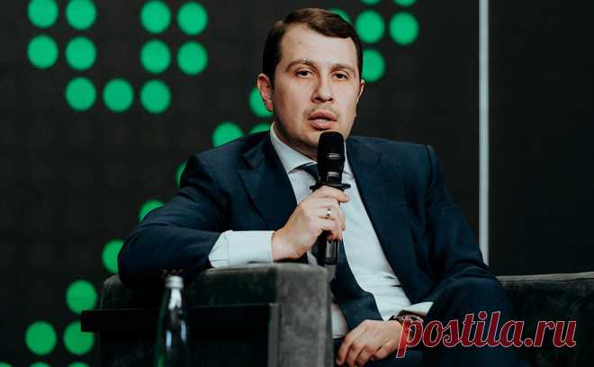 Власти вернутся к закону о «потерянных» акционерах в этом году. Законопроект, разрешающий не направлять дивиденды «потерянным» акционерам, должен быть принят в текущую парламентскую сессию, ожидают в Минэкономики. Оценка числа таких акционеров — 6 млн. Документ находится в Думе почти два года