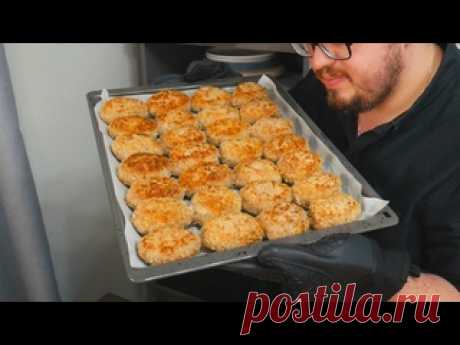 Котлеты из индейки - Как те самые Школьные котлеты только с мясом Вам понадобится:Индейка (бедро/грудка 50/50) 2 кг Лук репчатый 350г (предварительно обжарить и остудить) Хлеб белый 400г (замочить и отжать) Вода/молоко 400г Чеснок 3-4 зубчика Соль 20г Перец 4г Сухари панировочные или мука Масло подсолнечное Обжарить и запечь при 180С 15-20 мин