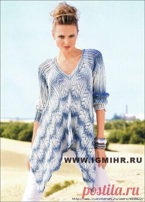 Меланжевый пуловер с модным ассиметричным краем. Спицы.