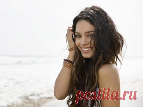 Что такое женственность! Женственность – это зрелость и мудрость. Розовые мишки и пожелания всем счастья – это здорово. Но если вы больше ничего не знаете и не умеете – что в этом женского? Зрелая …