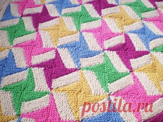 Вяжем квадраты Фрэнки Брауна 1. Вязание квадратов. Весь рисунок нужно вязать платочной вязкой. Набираете 1 петлю цвета (А) и с каждым рядом прибавляете по 1 петле, пока их не станет 7. После этого поменяйте цвет на (В) и таким же образом увеличивайте количество петель до 21.