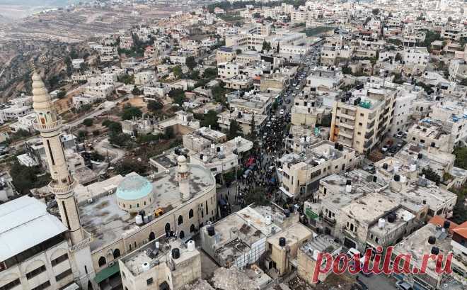 NYT узнала о беспокойстве США из-за риска насилия на Западном берегу. Израиль запросил у США винтовки, часть из них могут попасть к гражданским, живущим в поселениях на Западном берегу реки Иордан. Это беспокоит Вашингтон из-за роста уровня насилия в регионе. Там с 7 октября погибли 150 палестинцев