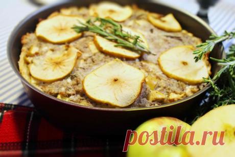 Осенний пирог со свининой, яблоками и травами - Простые рецепты Овкусе.ру
