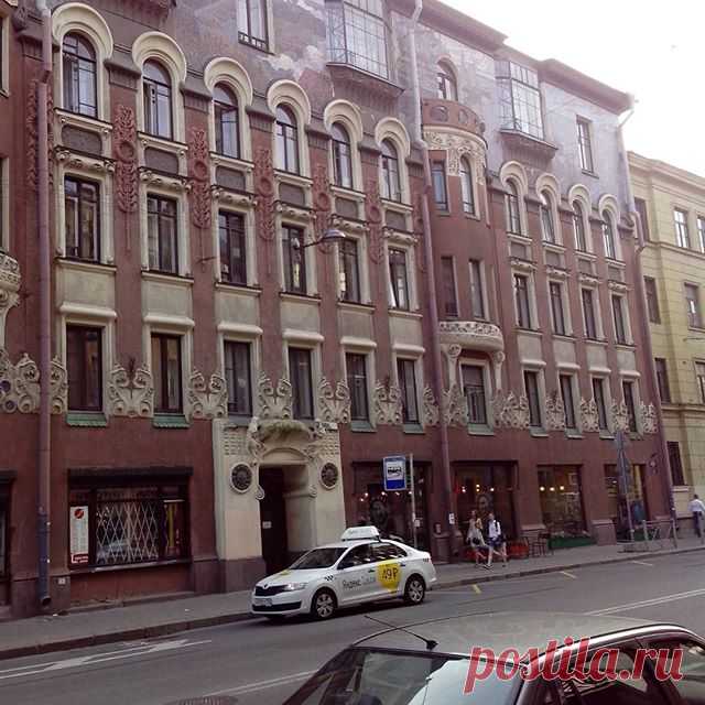 Большая Зеленина  улица