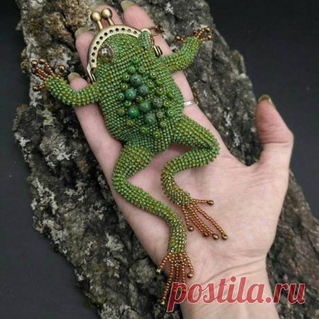 Бисерный кошелек-лягушка