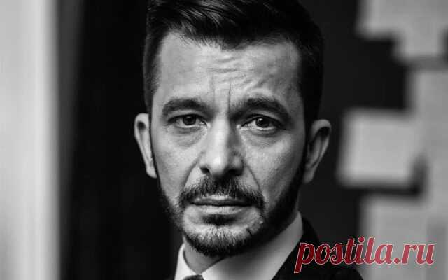 «Почему мужчины не ценят любящих женщин»: умозаключение Доктора Курпатова
«Почему мужчины не ценят любящих женщин»: умозаключение Доктора Курпатова Очень рано я сделала вывод, что в нашей жизни все нелогично и непредсказуемо. Невесты сбегают из-под венца, матери бросают своих детей, а мужья уходят от жен, с которыми прожили 20 лет под одной крышей. Клятвы нарушаются, обещания забираются обратно. Вопрос «почему?» меня терзал. И я старалась […]
Читай пост далее на сайте. Жми ⏫ссылку выше