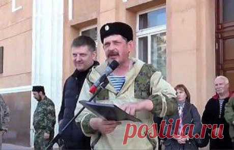 Не сорвать ли чёрну шапку с этой буйной головы??