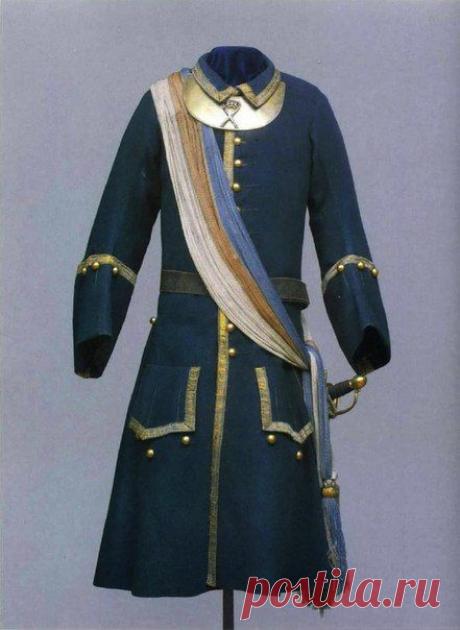Кафтан полковника лейб-гвардии Преображенского полка, принадлежавший Петру I. / История цивилизаций!