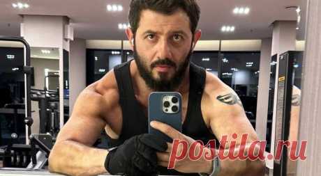 Михаил Галустян рассказал, как похудел на 14 килограммов. Вчера, 25 октября, российский комик и актер Михаил Галустян отметил 44-й день рождения. Новый год жизни он встретил в обновленном и непривычном для зрителей образе. Последнее время Михаил уделял ...