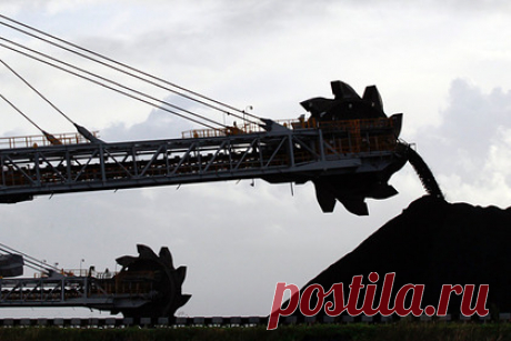 Шахты Австралии оказались под угрозой из-за экологии. Федеральный суд Австралии обязал Министерство окружающей среды оценить последствия выбросов парниковых газов для экологии в случае расширения деятельности угледобывающей компании Whitehaven Coal в штате Новый Южный Уэльс. Из-за этого шахты страны оказались под угрозой.