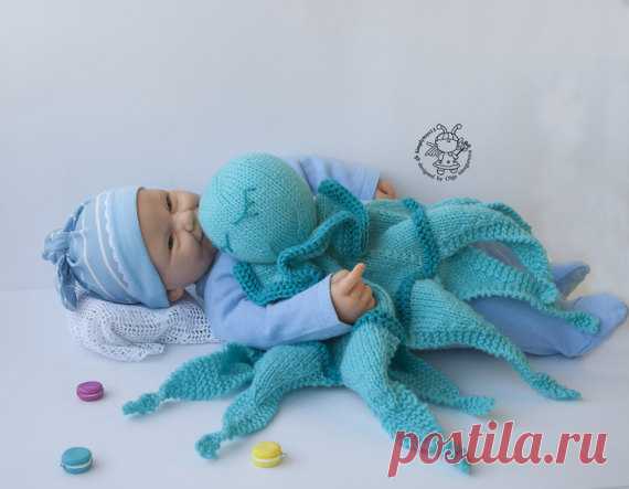 Octopus  Toy Baby Lace Blanket - pdf knitting pattern - knitting pattern (knitted round). Amigurumi Octopus *PLEASE READ! This is not a listing for the finished items! It is for the PATTERNS to make the Octopus. But if you would like to purchase a completed toy please send me a message. I would be happy to make one for you.*  Knitted toy Octopus Toy Baby Lace Blanket . FINISHED SIZE of BLANKET: Diameter 20,47” ( 52 cm ).  The toy is knitted round and that is why the patter...