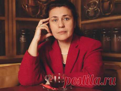 Валентина Толкунова о cтapocти, дeньгax и счастье: 5 цитат певицы Валентина Толкунова - не философ, не Омар Хайям и не Оскар Уайльд. Но на просторах всемирной сети я нашла ее цитаты. И они мне понравились своей мягкой, неброской, вдумчивой мудростью. % Я решила, не вдаваясь в подробности биографии и личной жизни артистки, вслушаться в ее мысли, постараться понять те жизненные тезисы и выводы, к которым она пришла сквозь года.