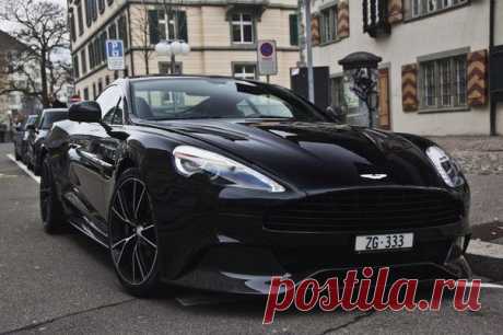 Aston Martin Vanquish / Только машины