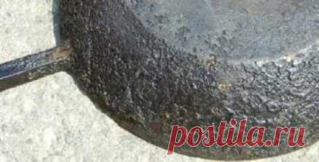 Мало кто испытывает удовольствие от уборки кухни… Очищение вытяжки, мытье холодильника и кафеля на кухне порой доводит хозяек до истерики. Наша