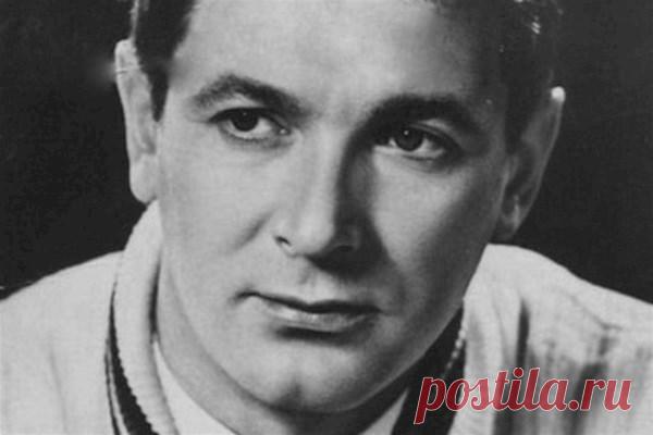 Александр Белявский
- 6 мая, 1932
 • 8 сентября 2012