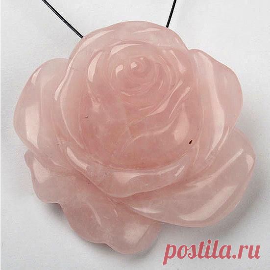 Натуральный розовый кварц