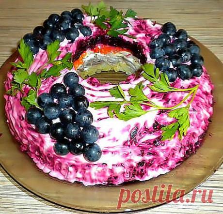 САЛАТ ЧЕРНАЯ ГРОЗДЬ