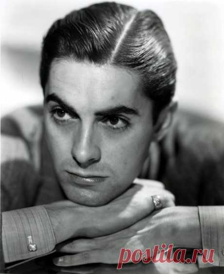 Тайрон Пауэр (Tyrone Power)
- 5 мая, 1914 • 15 ноября 1958