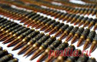 Пулеметная лента: виды, назначение, зарядка Скорострельность оружия в определенном промежутке времени во многом зависит от боезапаса. Ленточная система подачи патронов дает возможность повысить практическую скорострельность стрелкового оружия, ...