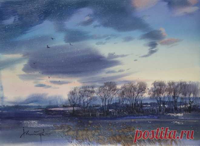 (4) Facebook