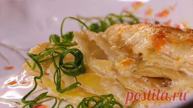 Картофельная запеканка или Легендарный французский картофельный Гратен Дофинуа - Будет вкусно - 8 июля - Медиаплатформа МирТесен Ароматный и вкусный Гратен Дофинуа на вашей кухне - это портал на легендарные французские кухни, где гурманы задавали веками свои эталоны вкуса. Обязательно приготовьте, простое, недорогое и нереально вкусное блюдо! Гратен Дофинуа Ингредиенты: Картофель - 800гЧеснок - 5 зубчиков - 8 июля - 43986420480 - Медиаплатформа МирТесен