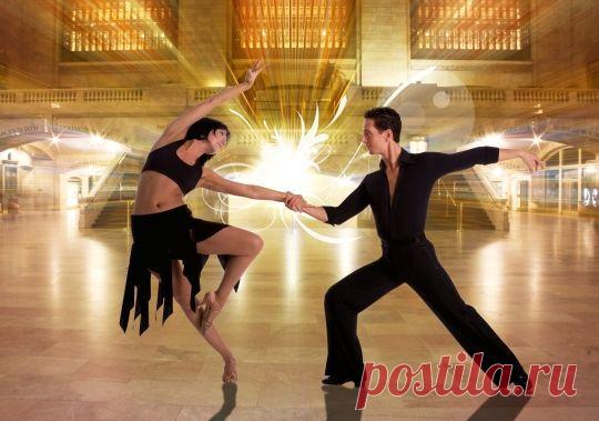 29 апреля Международный день танца. Во Франции был великий балетмейстер Жан-Жорж Новер, в честь него и сделали этот праздник, в день его рождения. Он был хореографом, и его называли «отцом балета». Он был лучшим учеником Л. Дюпре. Своя балетная труппа позволила ему показать всю красоту и искусство балета. В то время он один из первых который придумал и показал на сцене принципы героического и трагического балета.