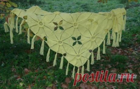 Вязанная крючком шаль Желтые розы. Работа Марины Алексеевны