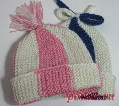 Шапочка с широкими полосами для девочки спицами - описание, схемы+фото