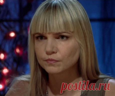 Виктория Железнова — биография и советы гадалки на все случаи жизни Советы гадалки - самые точные. Магия и гадания очень прочно укоренились в жизни многих людей. И действительно, это одна из самых загадочных сфер и все потому, что вокруг нее всегда было много мифов и суеверий. Стоит ли верить гадалкам – это вопрос, который волнует множество людей. С одной стороны – мы пытаемся верить, что наша жизнь окружена магией, а с другой – боимся быть обманутыми. Как не попасться в с...