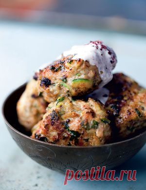Котлеты из индейки с кабачками, зеленым луком и кумином