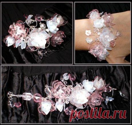 Бижутерия из пластика. Автор Галина Весенняя..