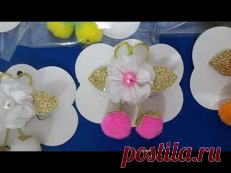 Pompom com mine flor no bico de pato link da mine flor https://www.youtube.com/watch?v=fR0fDsQkcG8 link da loja onde vende os pompons https://www.arteecorloja...