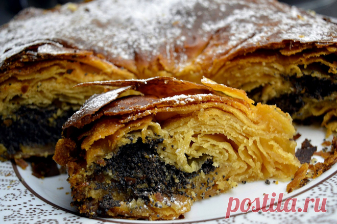 Jei jau gaminti šimtalapį, tai tik pagal šį receptą! Loretos gardusis dzūkiškas šimtalapis su traškia plutele ir aguonomis - ☑️ patiekalas, kurį nesunkiai pasigaminsite pagal šį receptą.🍽️ Išbandyk šį receptą jau dabar!