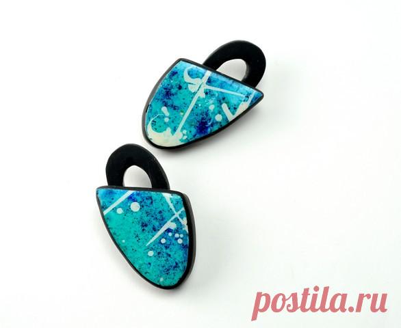 elegantbo3b On peut jouer à changer le sens des perles et les placer sur des connecteurs de différentes formes.