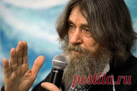 Федор Конюхов раскрыл секрет финансирования своих путешествий. Российский путешественник Федор Конюхов раскрыл секрет финансирования его экспедиций. По его словам, поиск спонсора — это огромное количество встреч, рассказов и пояснений. Исследователь уточнил, что деньги на подобные проекты дают только те люди, которым близка эта тема.