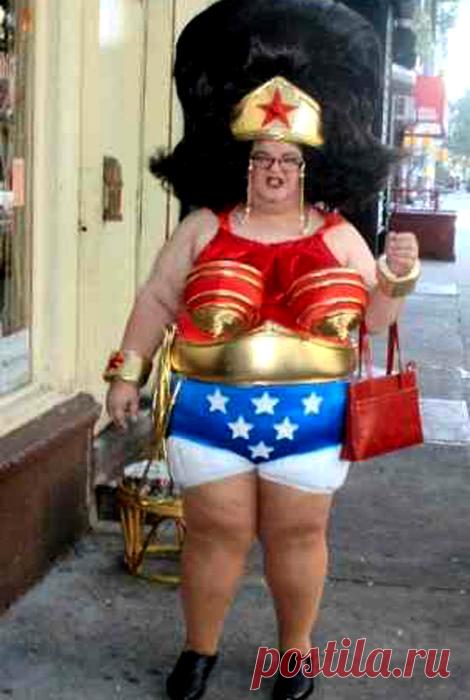 Карнавал моды и стиля: 17 посетителей американских супермаркетов, которые сражают наповал своим внешним видом