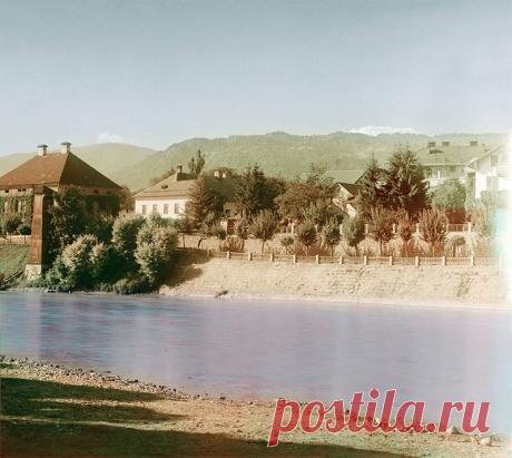 32 С. М. Прокудин-Горский. На Дунае. [Вид на Драву и дом художников Вильродеров. Филлах, Австрия.].jpg  
Дворцы, усадьбы, фото 225 из 494  -  Добавлено 30.06.2015  |  Яндекс.Фотки