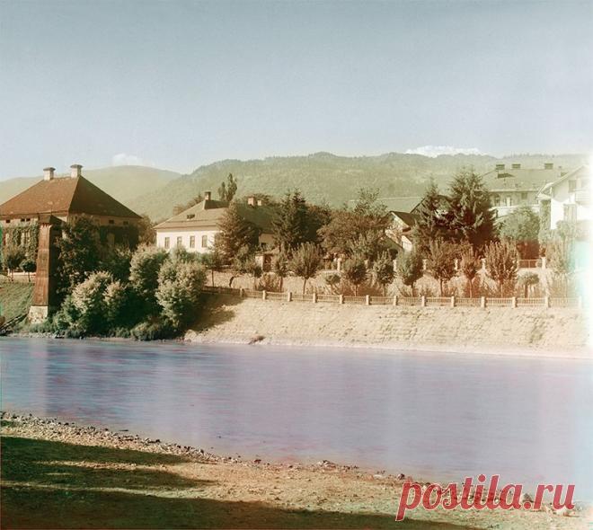 32 С. М. Прокудин-Горский. На Дунае. [Вид на Драву и дом художников Вильродеров. Филлах, Австрия.].jpg  
Дворцы, усадьбы, фото 225 из 494  -  Добавлено 30.06.2015  |  Яндекс.Фотки