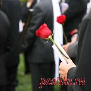 Умер близкий человек. Как действовать и какой помощи ждать от государства