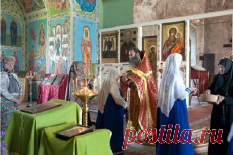 Почему в церковь нужно ходить в юбке и платке?
