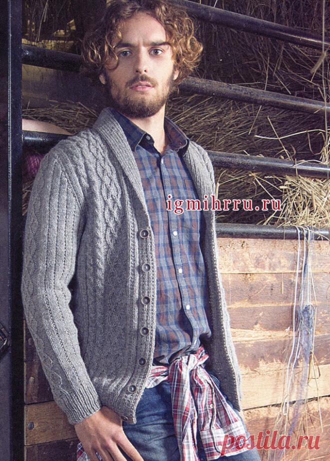 Мужской чистошерстяной серый кардиган с рельефными узорами. Спицы